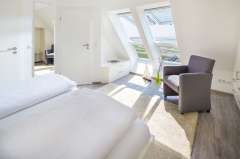 Schlafzimmer 2 m. Doppelb.