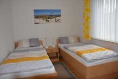 Schlafzimmer mit 2 Einzelb.